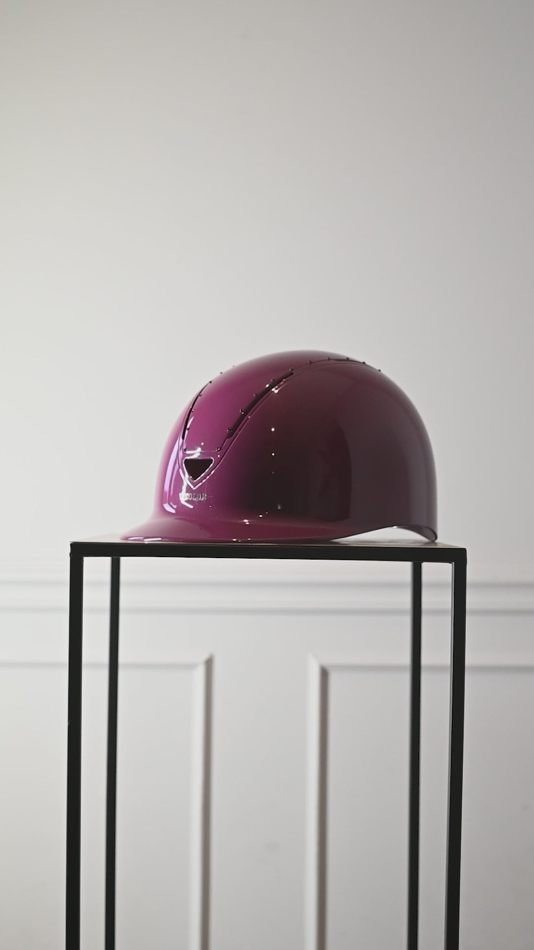 Scale riding helmet Bordeaux red Elegance
